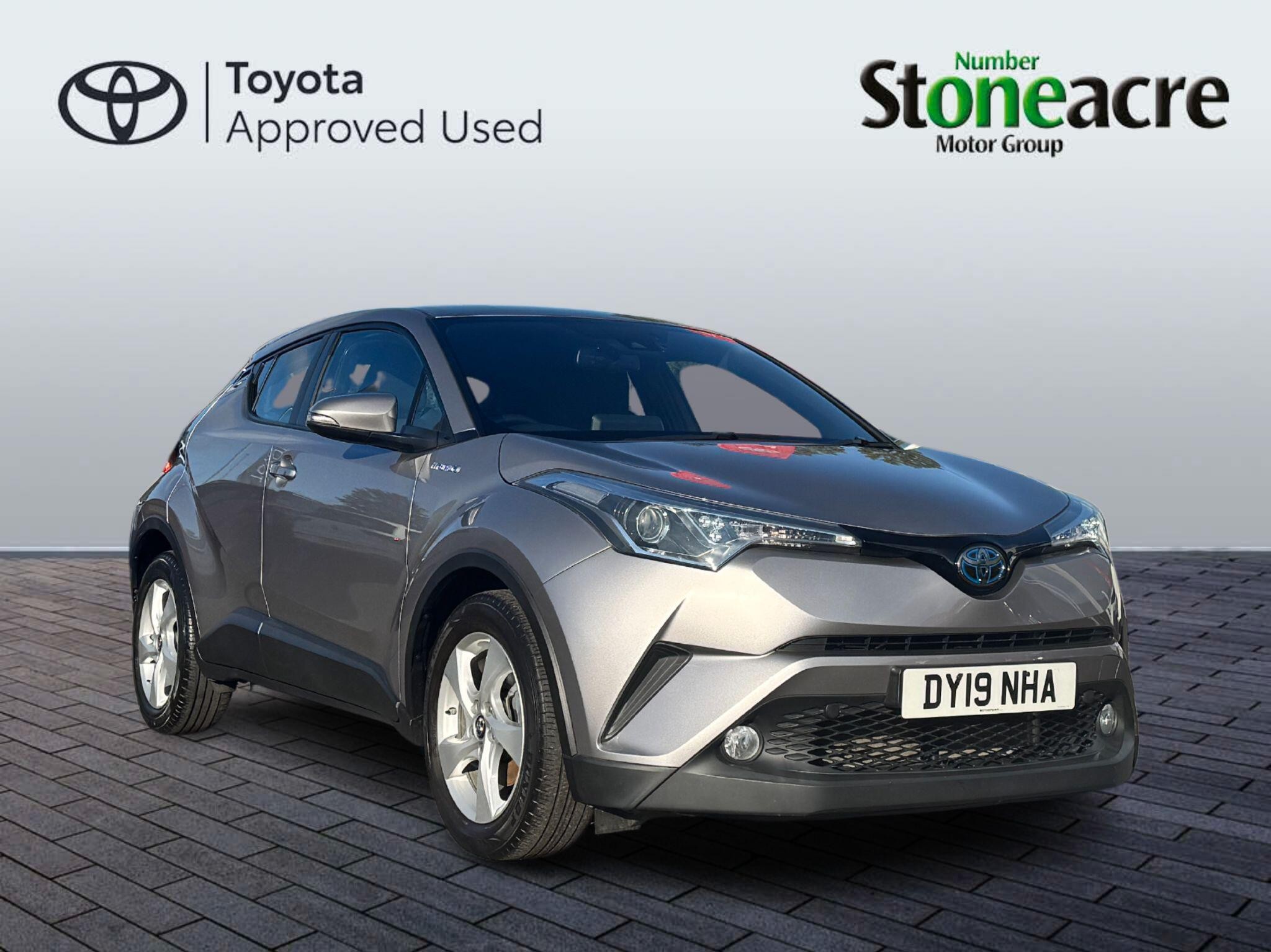 Toyota C-HR Image 1