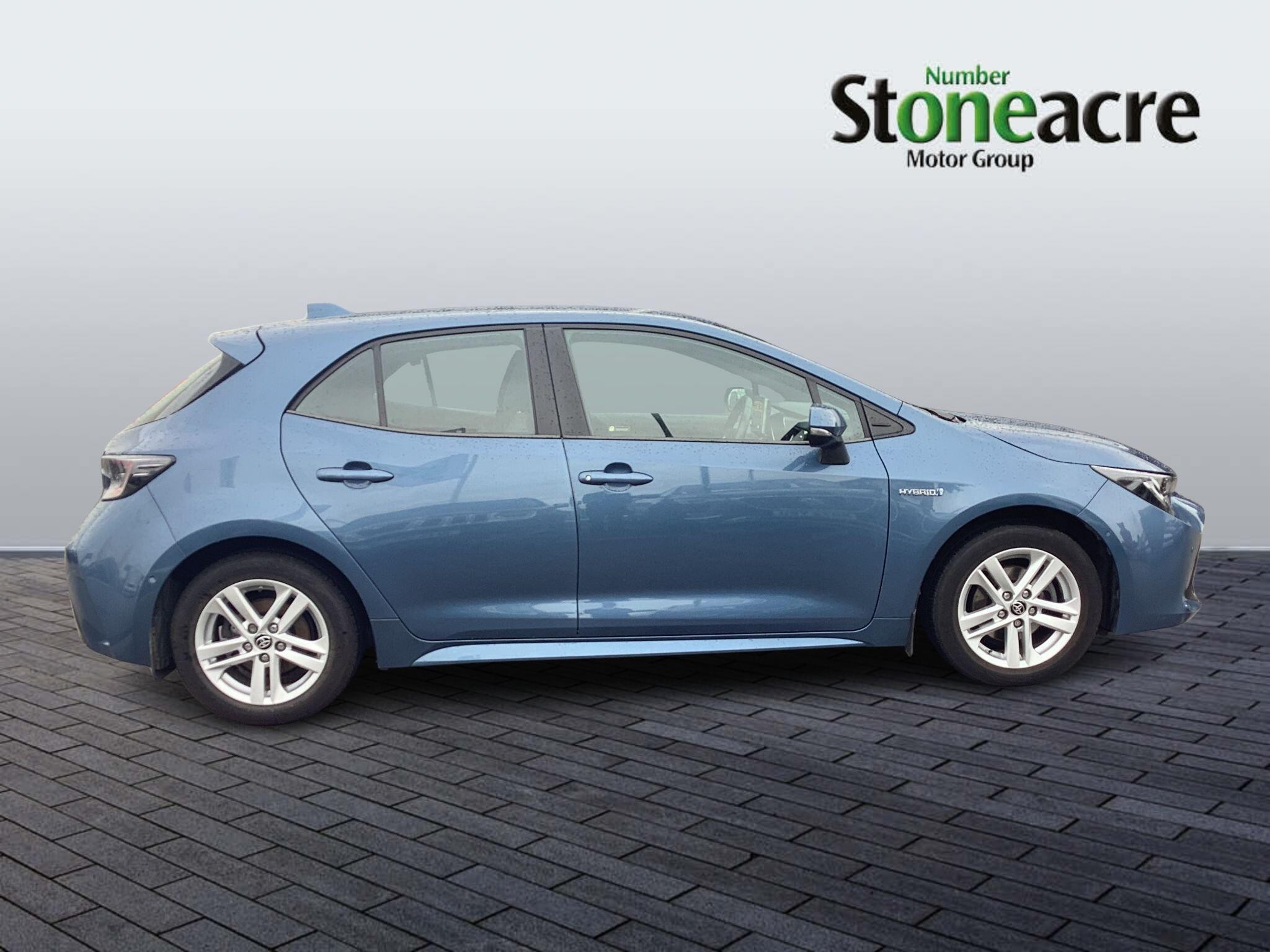 Toyota Corolla Image 2