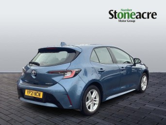 Toyota Corolla 1.8 VVT-i Hybrid Icon Tech 5dr CVT YP21NCN Image 3