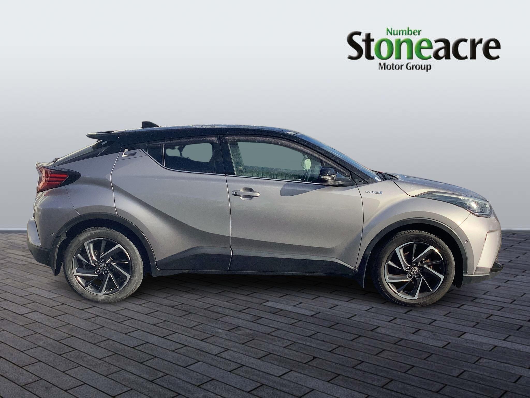 Toyota C-HR Image 2