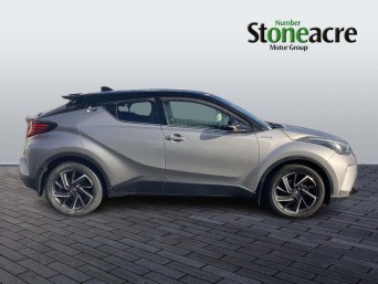 Toyota C-HR 1.8 Hybrid Dynamic 5dr CVT YP69XGV Image 2