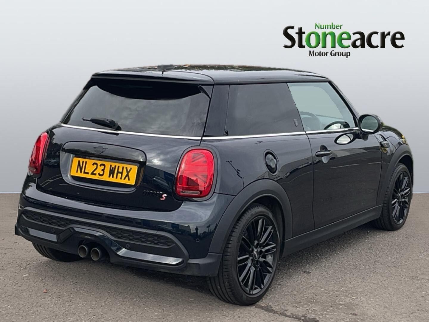 MINI Hatch Image 2
