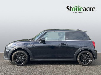 MINI Hatch 2.0 Cooper S Exclusive Steptronic Euro 6 (s/s) 3dr NL23WHX Image 3