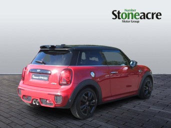 MINI Hatch 2.0 John Cooper Works Steptronic Euro 6 (s/s) 3dr NK69HNL Image 3