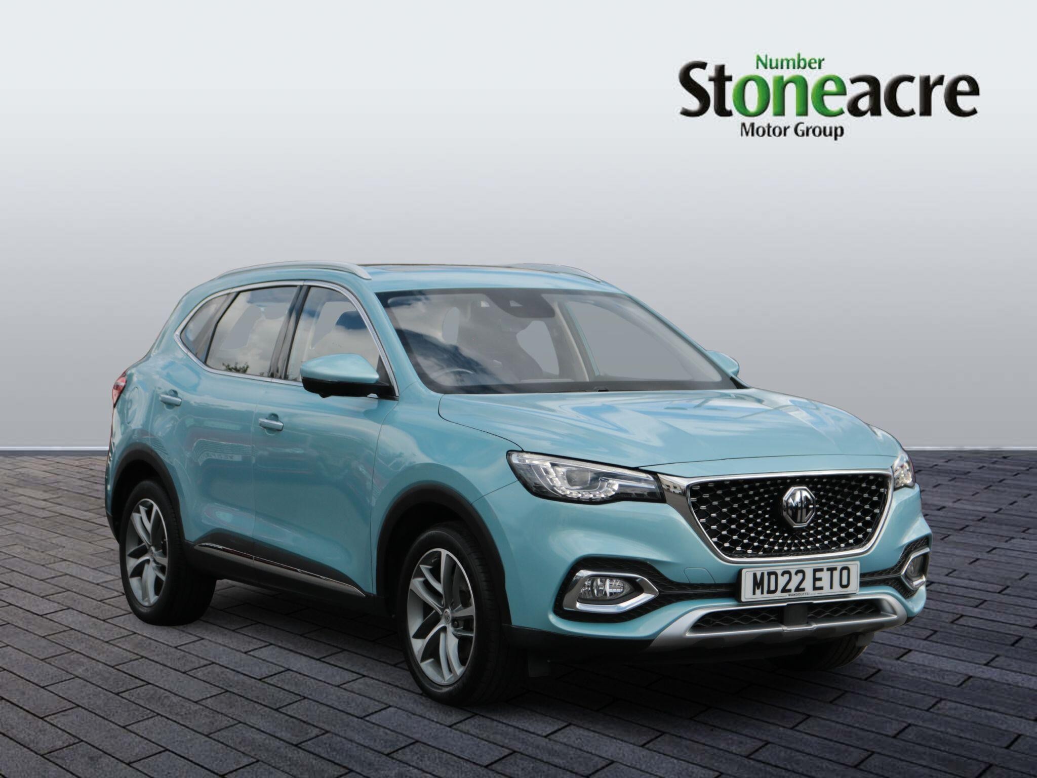MG HS Plug-In Hybrid Image 1