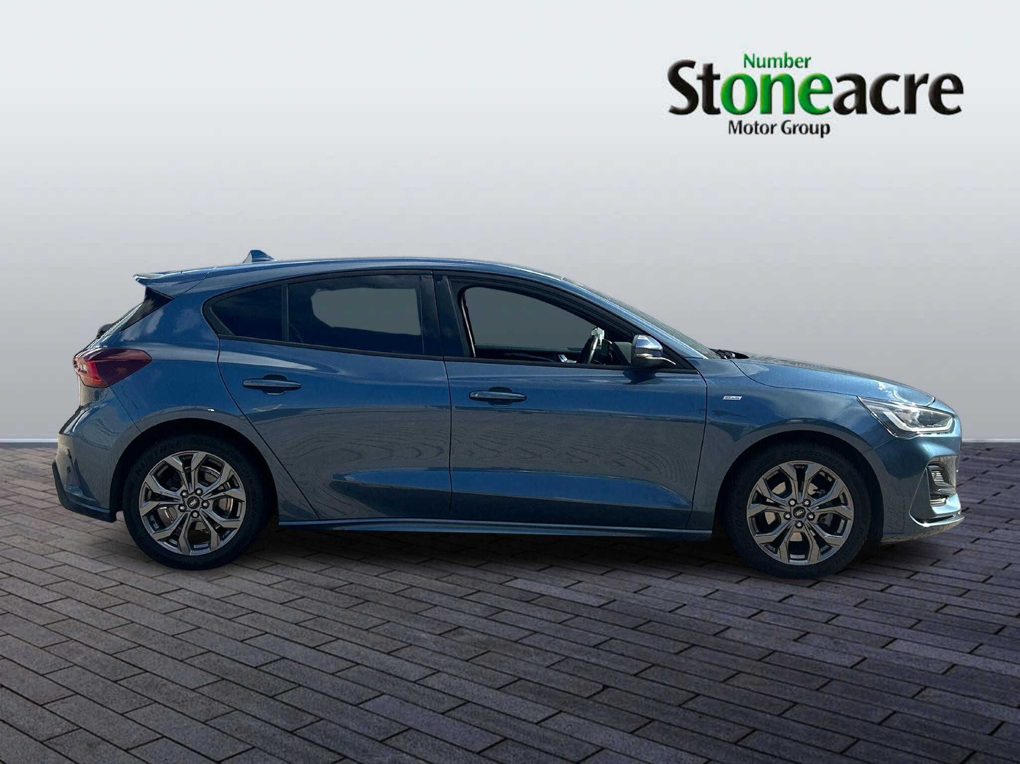 Ford Focus Image 2