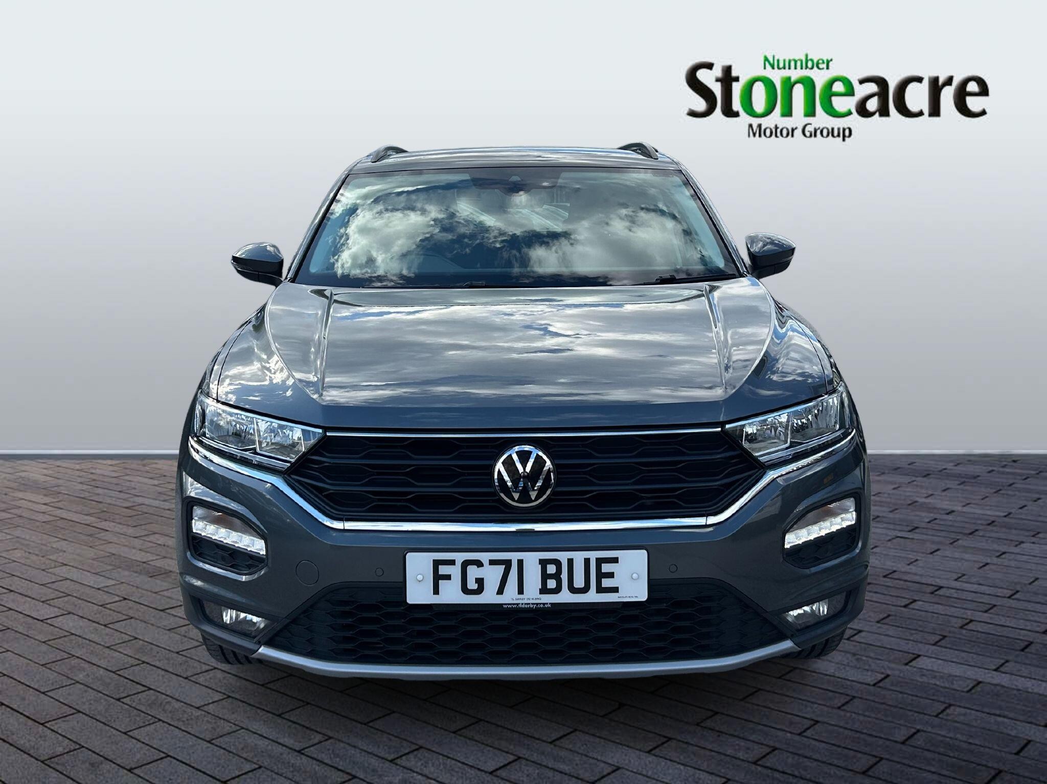 Volkswagen T-Roc Image 2