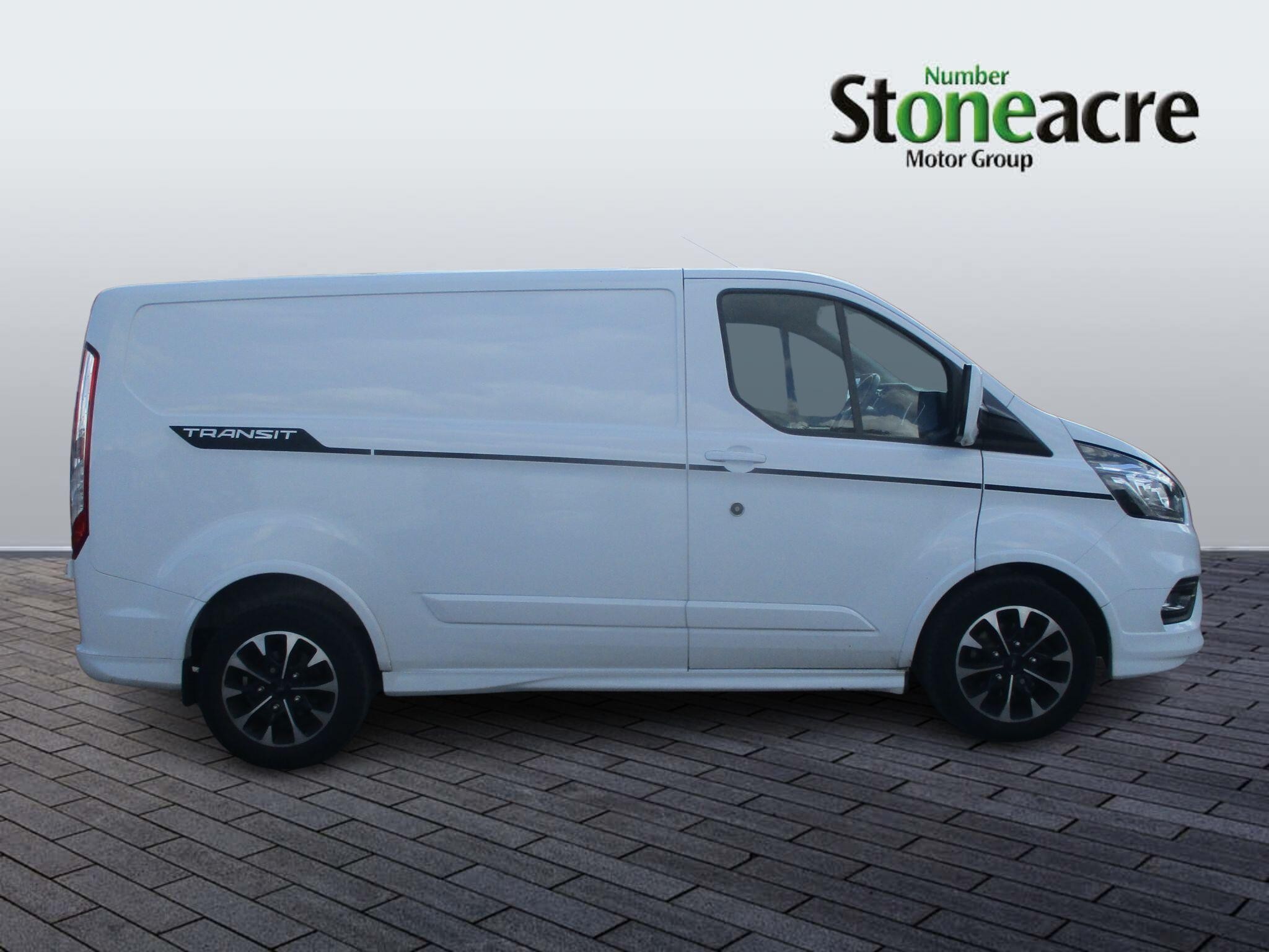Ford Transit Custom Image 2