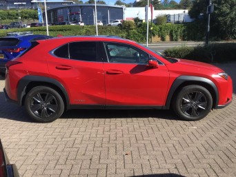 Lexus UX Self-Charging Hybrid 2.0 250h Premium E-CVT Euro 6 (s/s) 5dr GU22DZT Image 2