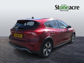Ford Focus 1.0 EcoBoost 125 Active 5dr PG68OEU Image 3