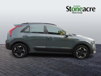 Kia Niro 150kW 2 64kWh 5dr Auto YA22KZN Image 2