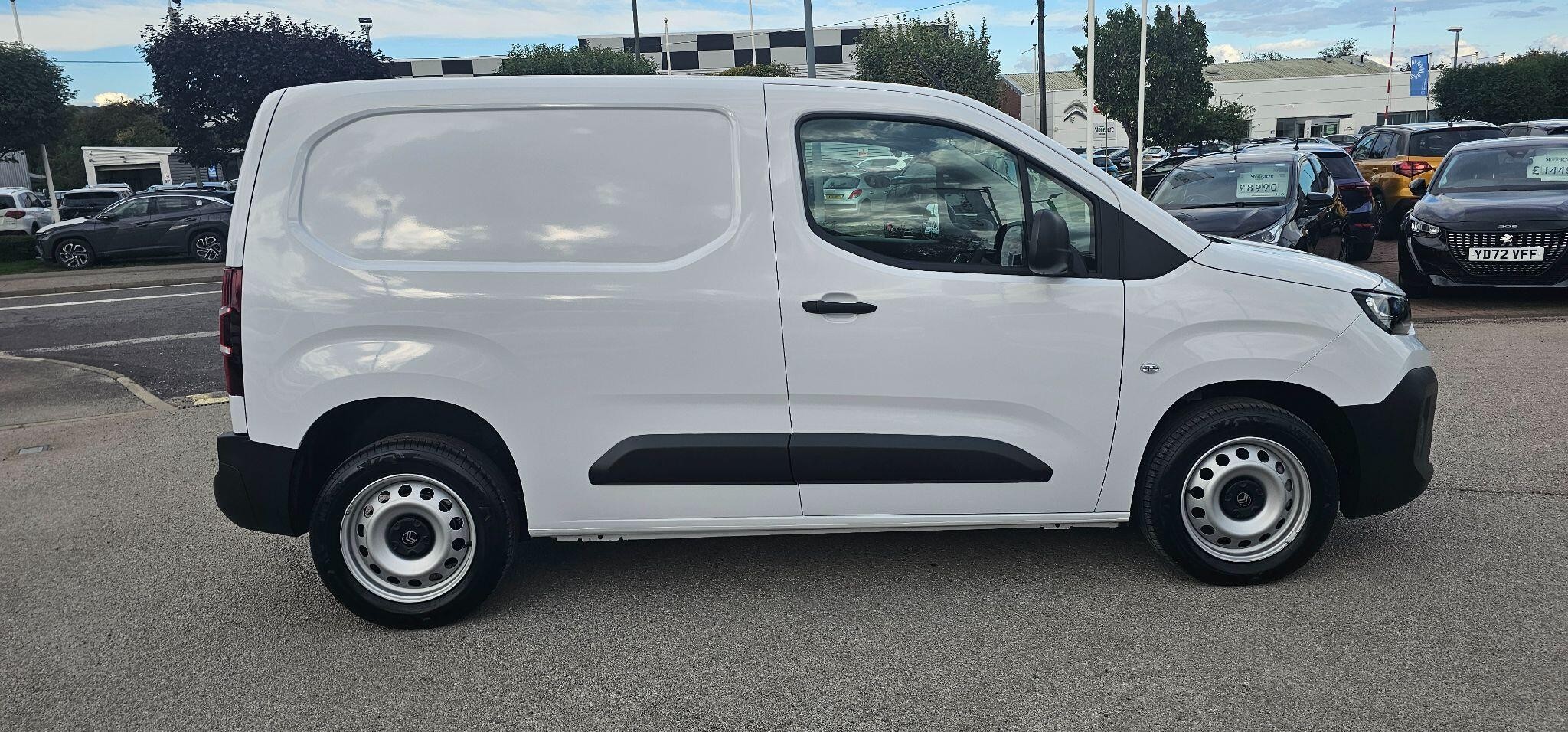 Citroen Berlingo Panel Van Image 2