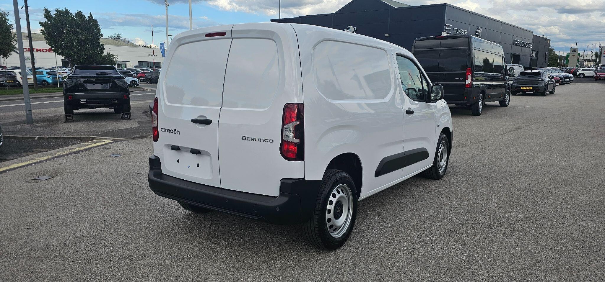 Citroen Berlingo Panel Van Image 3
