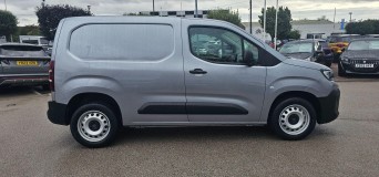 Peugeot Partner 1.5 BlueHDi 1000 Professional Standard Panel Van SWB Euro 6 (s/s) 5dr YL25HVN Image 2