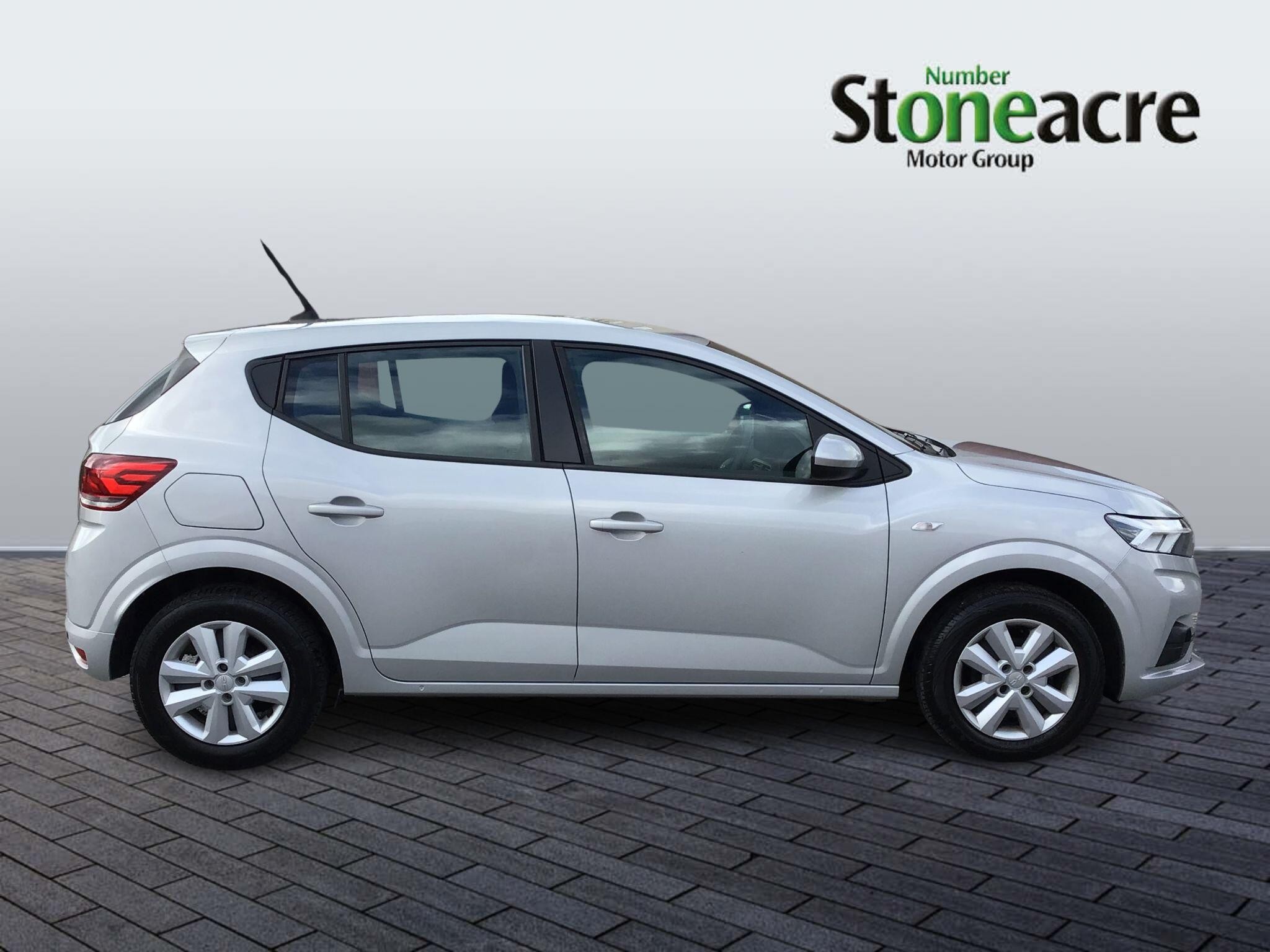 Dacia Sandero Image 2