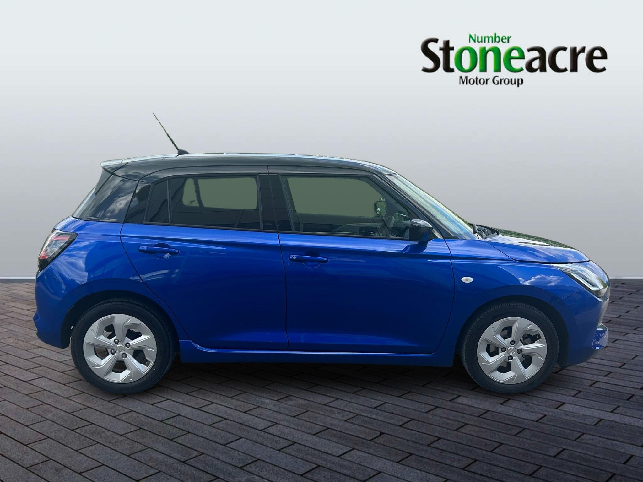 Suzuki Swift Image 2