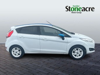 Ford Fiesta 1.25 Zetec White Edition Hatchback 5dr Petrol Manual Euro 6 (82 ps) YO66BBK Image 2