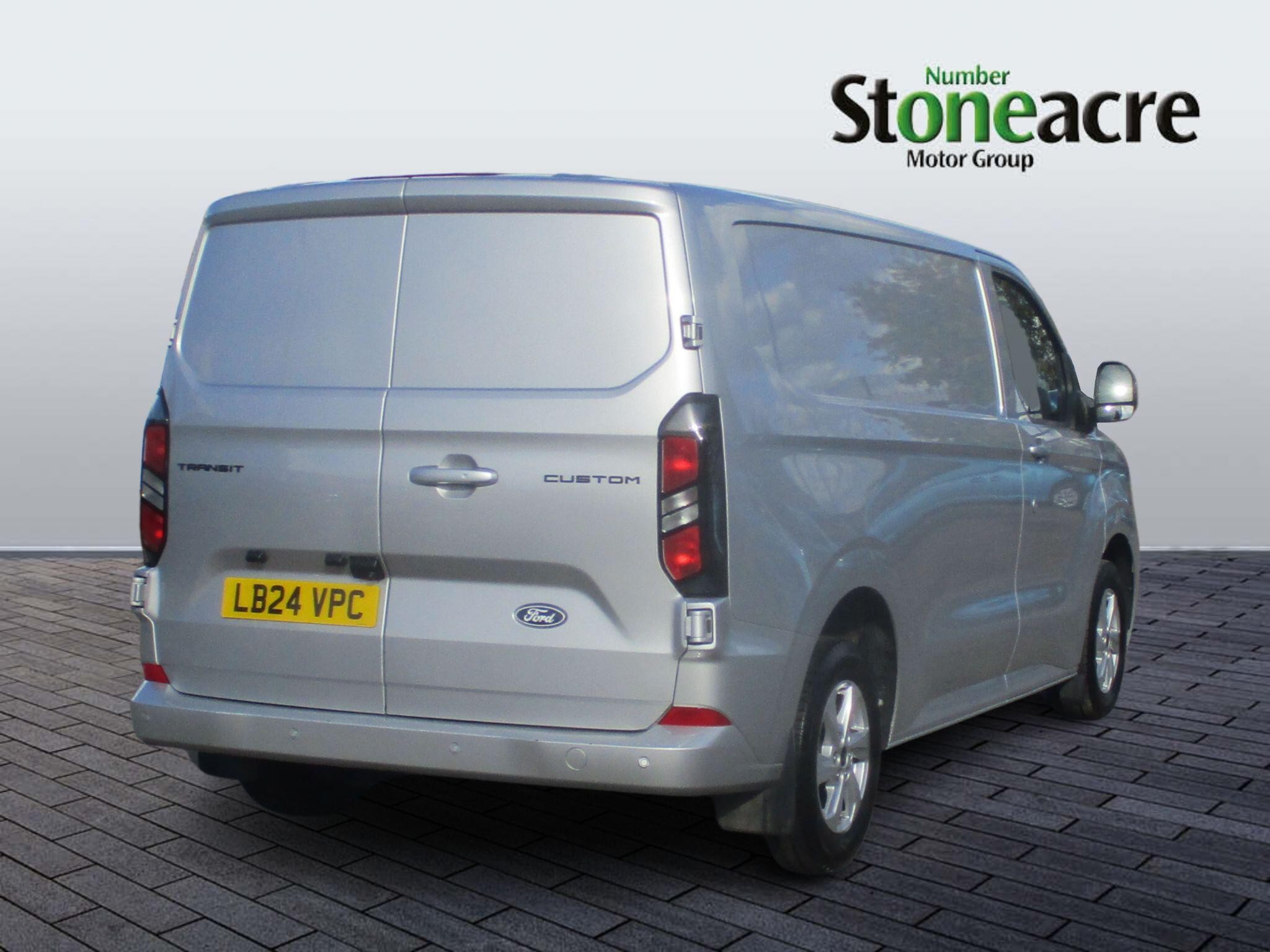Ford Transit Custom Image 3