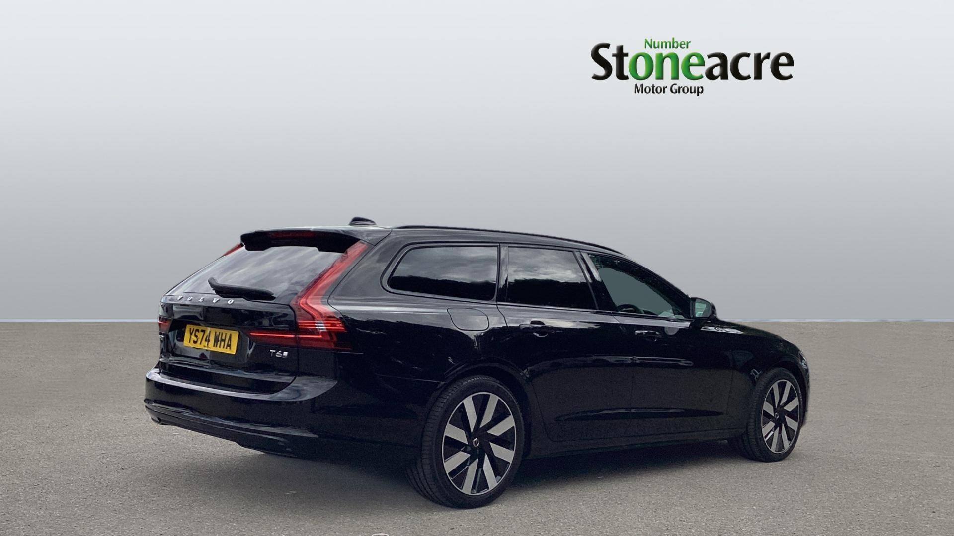 Volvo V90 Image 2
