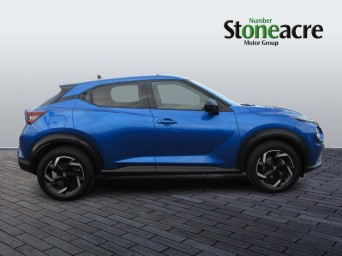 Nissan Juke 1.0 DiG-T N-Connecta 5dr YB23UVO Image 2