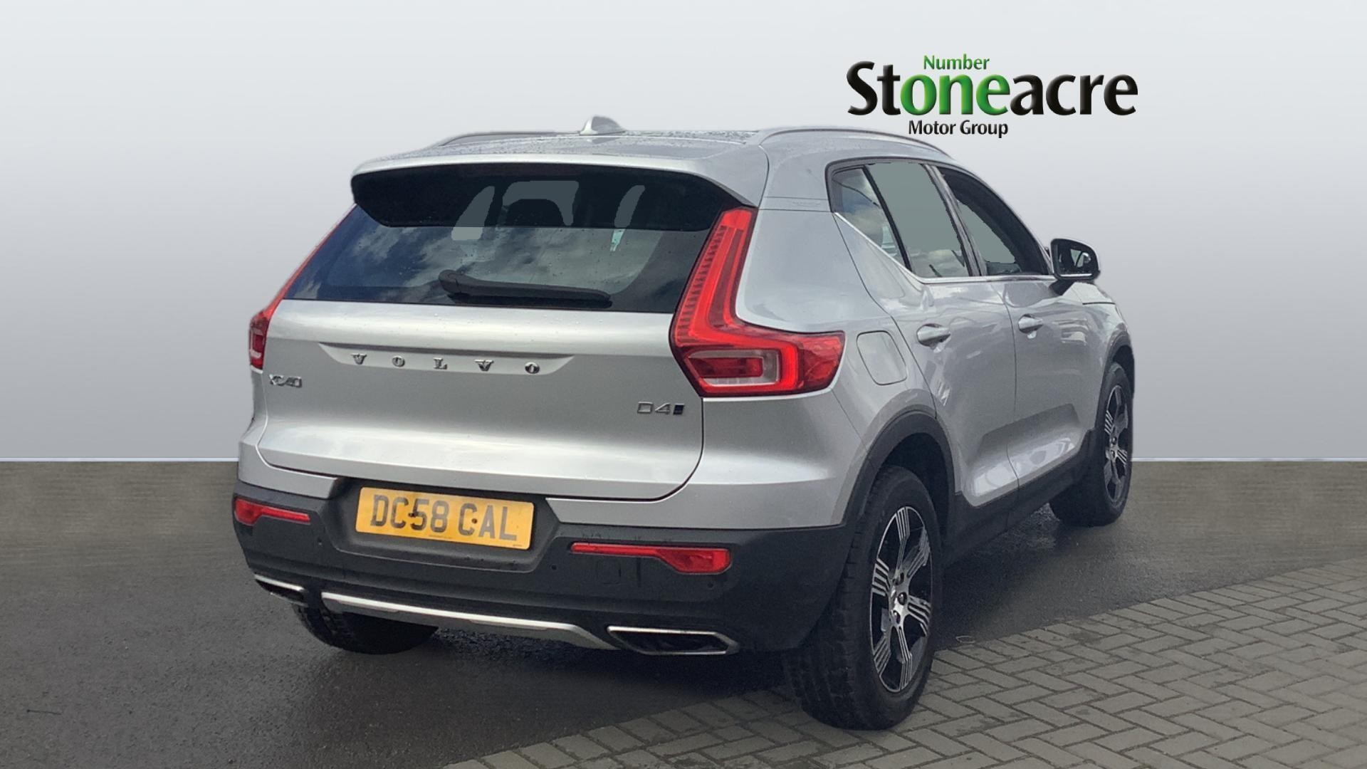Volvo XC40 Image 2