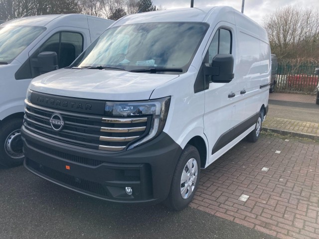 Nissan Interstar 2.0 dCi 33 Tekna L2 H2 Euro 6 (s/s) 4dr null Image 1