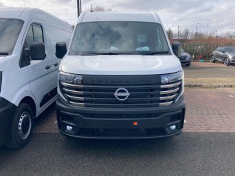 Nissan Interstar 2.0 dCi 33 Tekna L2 H2 Euro 6 (s/s) 4dr null Image 2