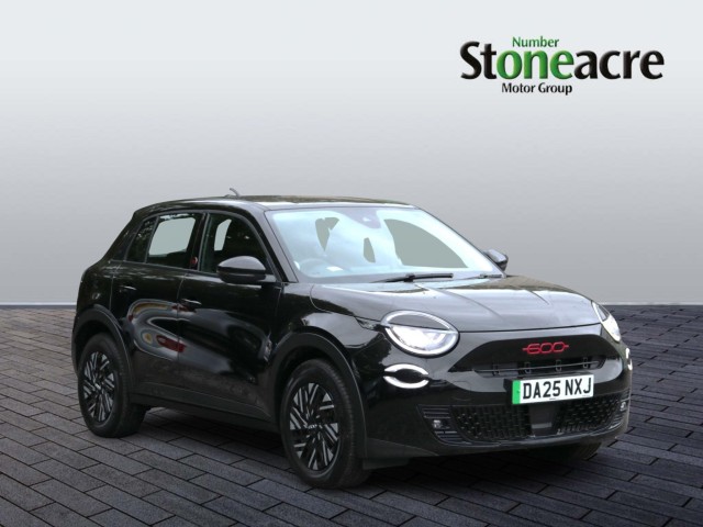 Fiat 600e 54kWh RED Auto 5dr DA25NXJ Image 1