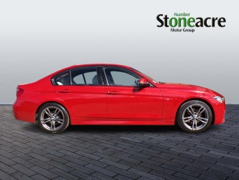 BMW 3 Series 2.0 320d M Sport Euro 6 (s/s) 4dr FL67MMK Image 2