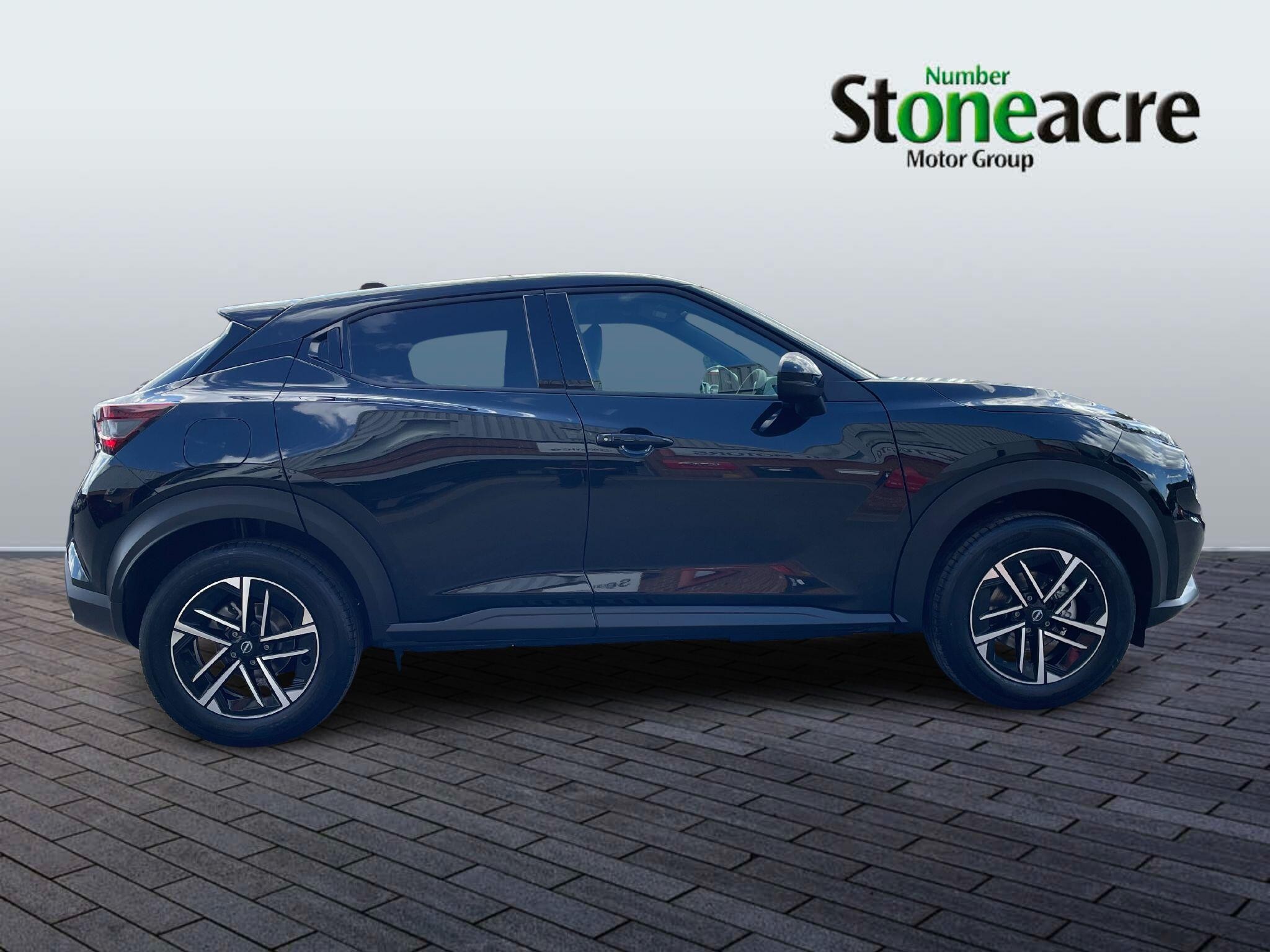 Nissan Juke Image 2