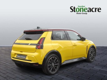 Renault 5 E-Tech Electric urban range 40kWh iconic five Auto 5dr NU75RRT Image 3