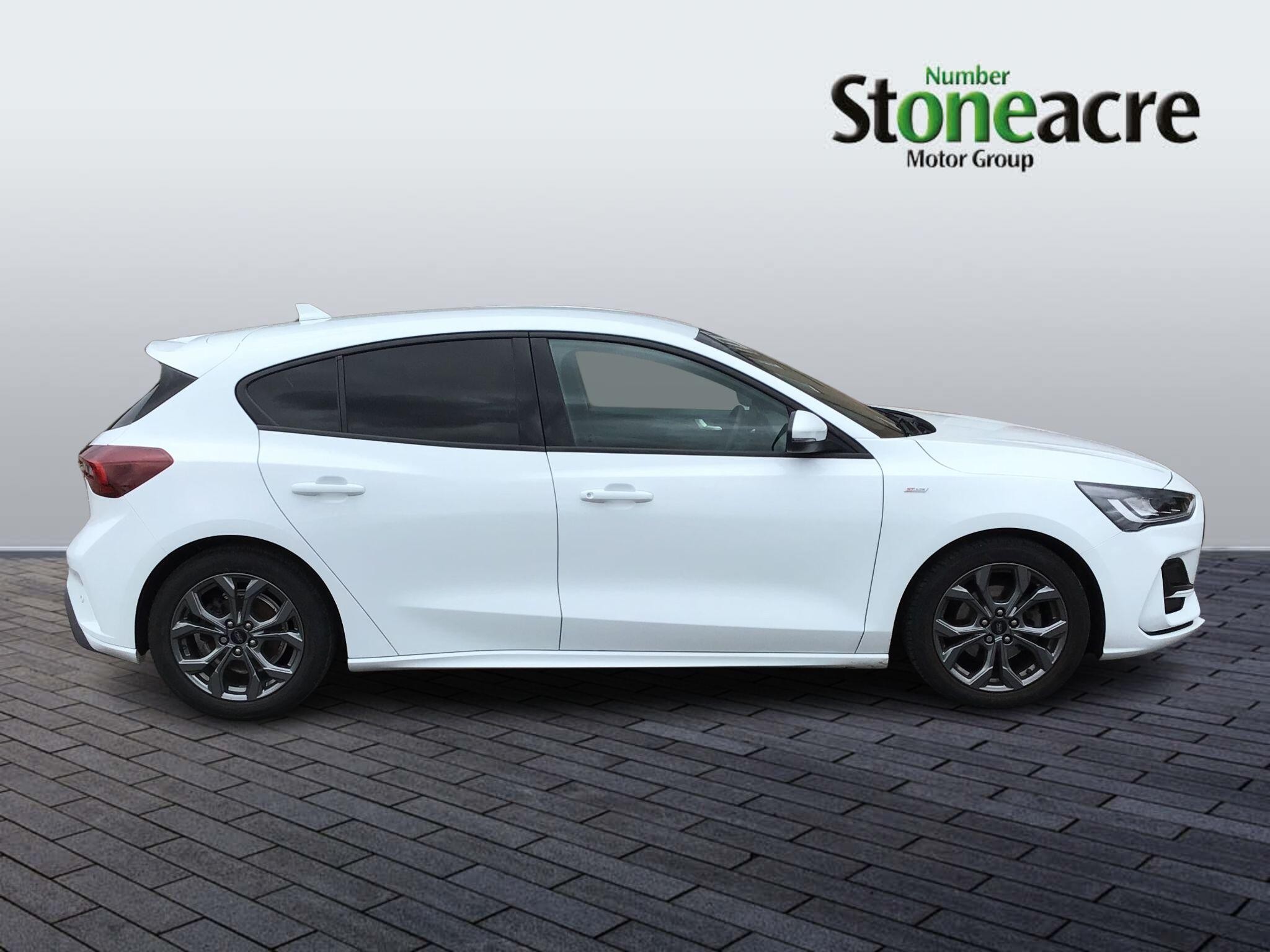 Ford Focus Image 2