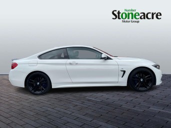 BMW 4 Series 420i M Sport Coupe YE68YLY Image 2