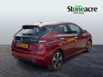 Nissan LEAF 40kWh Tekna Hatchback 5dr Electric Auto (150 ps) MF69XUE Image 2