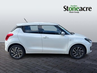 Suzuki Swift 1.2 Dualjet 83 12V Hybrid SZ-L 5dr AJ23LLN Image 2