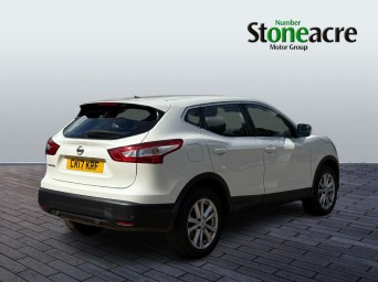 Nissan Qashqai 1.5 dCi Acenta 2WD Euro 6 (s/s) 5dr CK17KRF Image 3