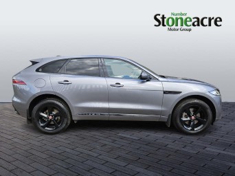 Jaguar F-Pace 2.0 D200 MHEV R-Dynamic S Auto AWD Euro 6 (s/s) 5dr PY70HCD Image 2