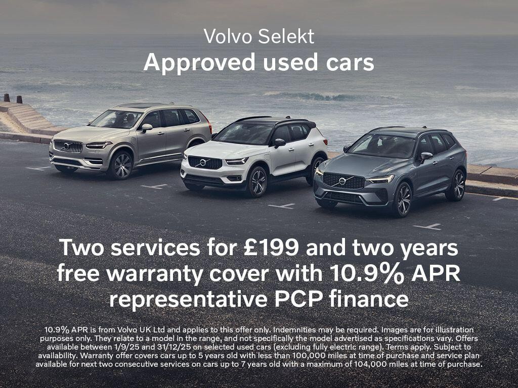 Volvo EX40 Image 3