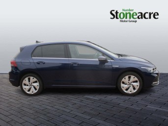 Volkswagen Golf 1.5 TSI Style Euro 6 (s/s) 5dr YH73CWW Image 2