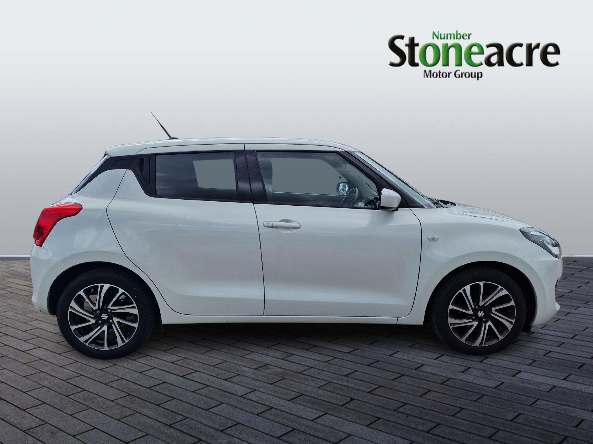 Suzuki Swift Image 2