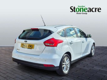 Ford Focus 1.5 TDCi Zetec Euro 6 (s/s) 5dr CN66XMU Image 3