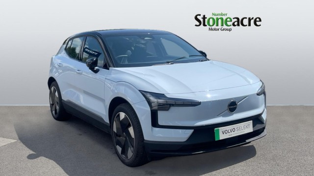 Volvo EX30 Twin Performance 69kWh Plus Auto AWD 5dr OV74MJY Image 1