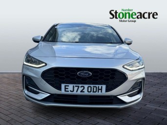Ford Focus 1.0T EcoBoost ST-Line Style Euro 6 (s/s) 5dr EJ72ODH Image 2