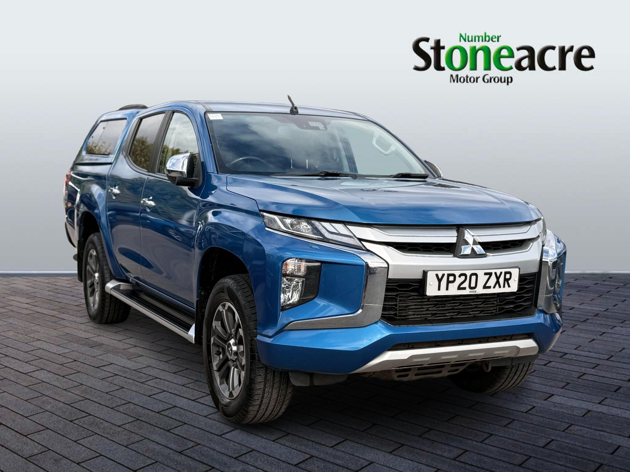 Mitsubishi L200 Image 1