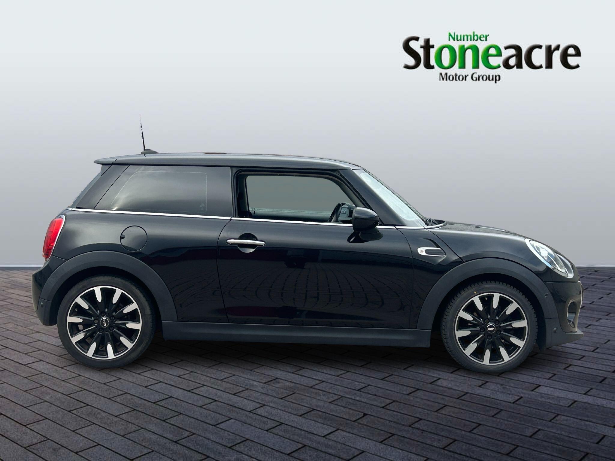 MINI Hatch Image 2