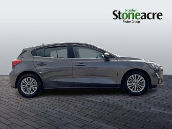Ford Focus 1.5 EcoBlue 120 Titanium 5dr SH70YXJ Image 2