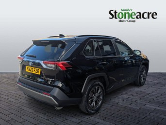 Toyota RAV4 2.5 VVT-h Design CVT Euro 6 (s/s) 5dr FN22FZR Image 3