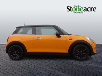 MINI Hatch 1.5 Cooper Euro 6 (s/s) 3dr E2JOD Image 2