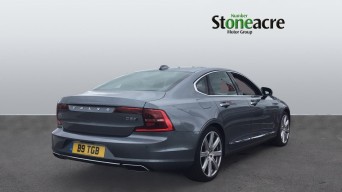 Volvo S90 2.0 D5 PowerPulse Inscription Pro Auto AWD Euro 6 (s/s) 4dr B9TGB Image 2
