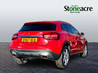 Mercedes-Benz GLA 2.0 GLA250 Sport (Premium Plus) 7G-DCT 4MATIC Euro 6 (s/s) 5dr DV67XCA Image 3